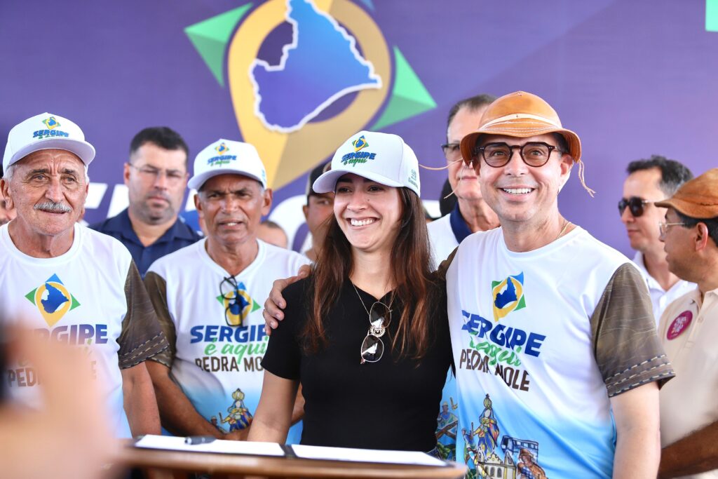 Manoella Feitosa Mendes assume interinamente a Secretaria de Estado do Desenvolvimento Urbano e Infraestrutura.