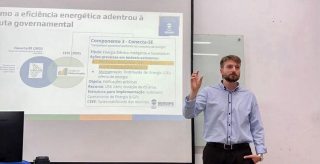 Guilherme Uberti ministra palestra durante o V Seminário de Conforto Ambiental e Eficiência Energética