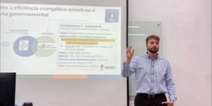 Guilherme Uberti ministra palestra durante o V Seminário de Conforto Ambiental e Eficiência Energética