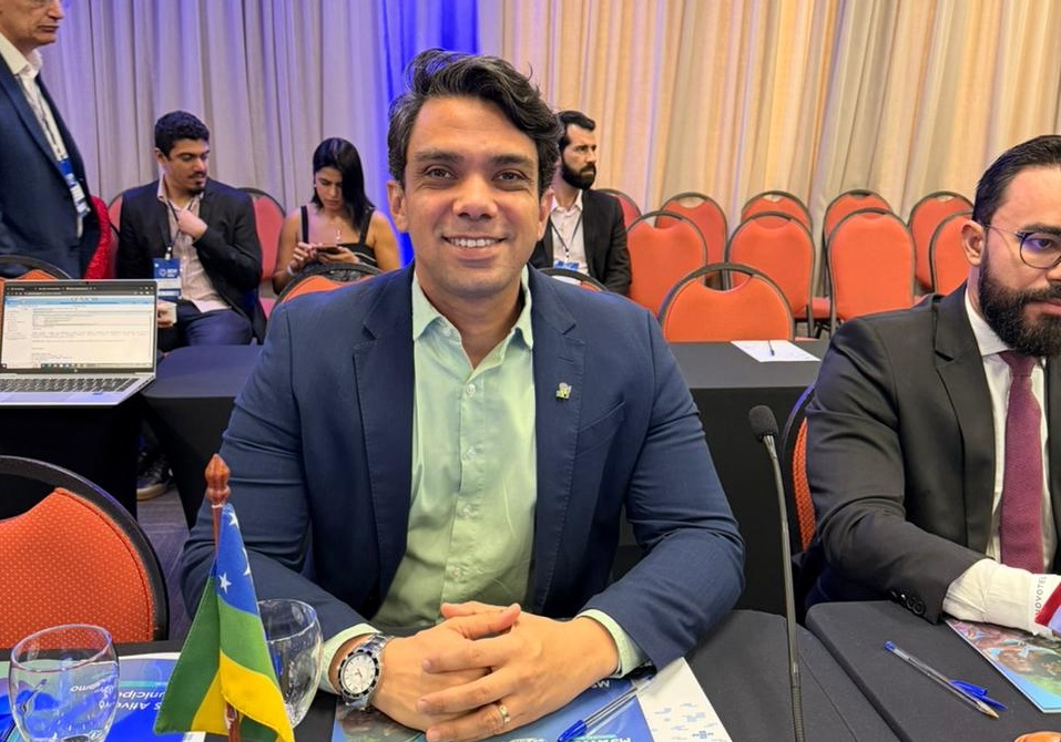 EPPGG Felipe Almeida assume interinamente a Secretaria Especial de Planejamento, Orçamento e Inovação